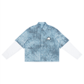 Chemise vichy tie-dye bleu délavé CLRE — manches blanches superposées loose crop unisexe streetwear vintage
